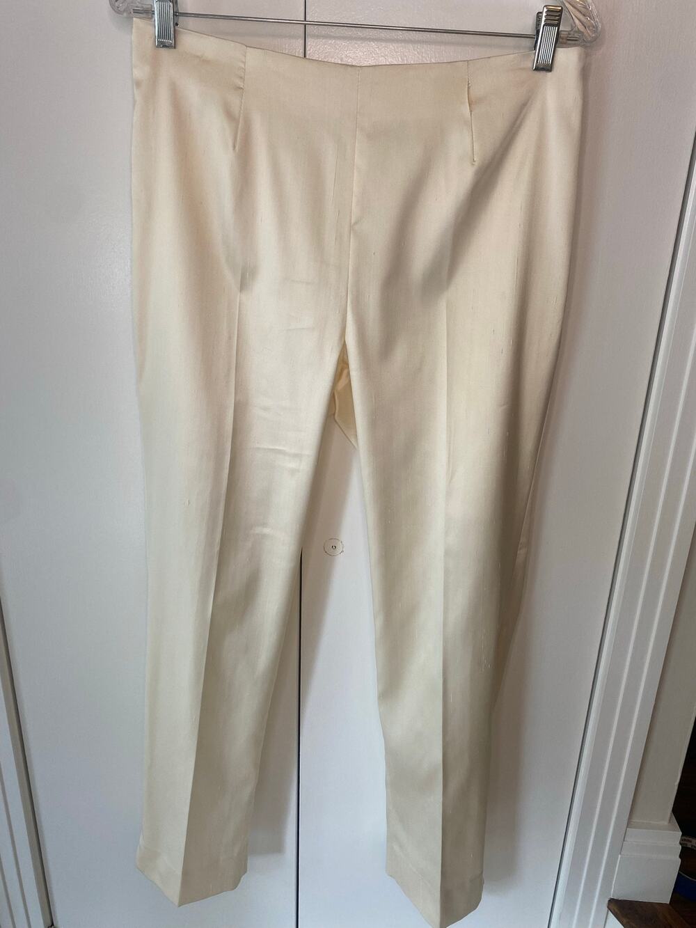 Chicos Shatung Ava Ankle Pants Ivory Silk Blend Size 1(8-10) NWT